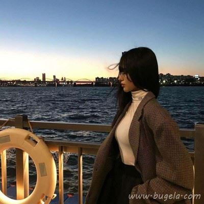 超丧女模糊头像 朦胧不清压抑颓废女头像图片