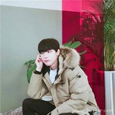 非主流红色系男生微信头像图片