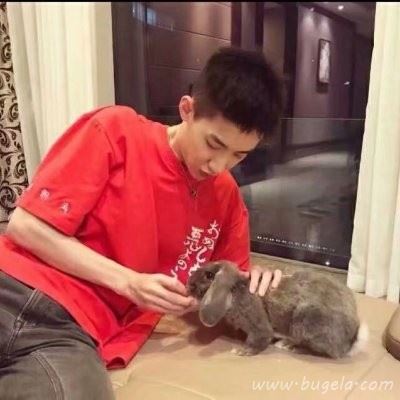 非主流红色系男生微信头像图片