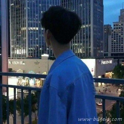 男生背影伤感的头像图片
