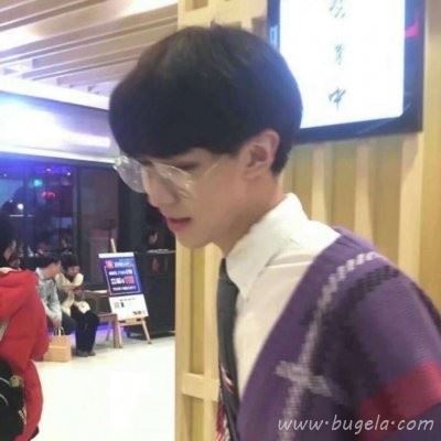 干净清新文艺男生头像 简约干净系图片