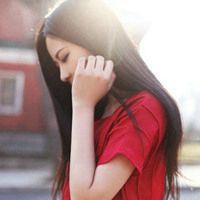 红色衣服的头像女生唯美生活_微信头像大全图片