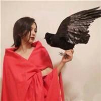 红色衣服的头像女生唯美生活_微信头像大全图片