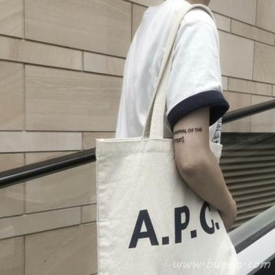 帅气背包男生头像 侧身背影背包头像图片
