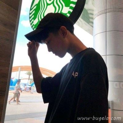 男生戴帽子帅气头像图片