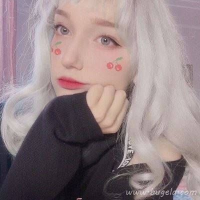 欧美妆女生头像图片