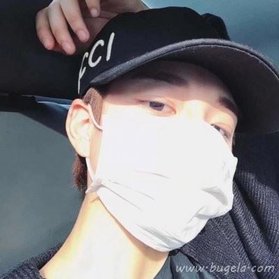 用手挡脸男生微信头像图片