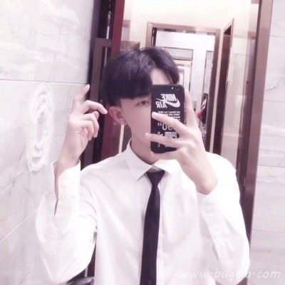 2021流行的男生白衬衣头像 活在当下的幸福图片