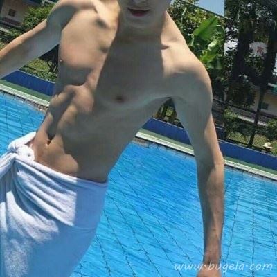 男生霸气光膀子头像图片