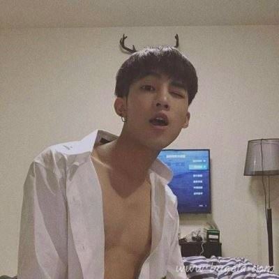 男生霸气光膀子头像图片