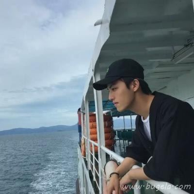 韩国帽子控男生头像图片