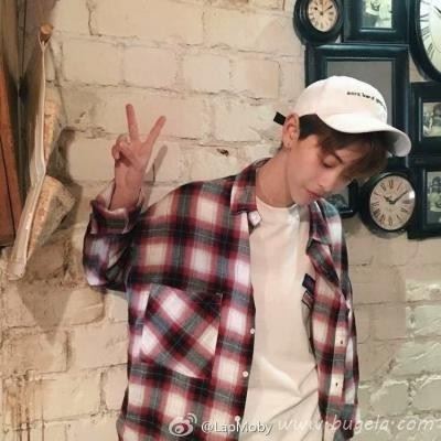 韩国帽子控男生头像图片
