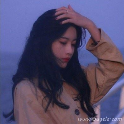 寂寞孤独的妹子头像图片