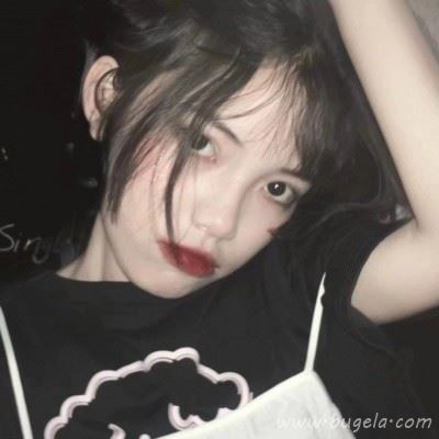寂寞孤独的妹子头像图片