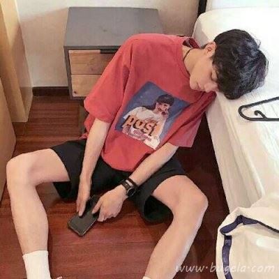 非主流不看脸红色系男头图片