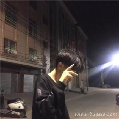 萌版男生剪刀手头像图片
