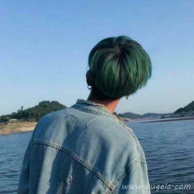 唯美意境男生背影头像图片
