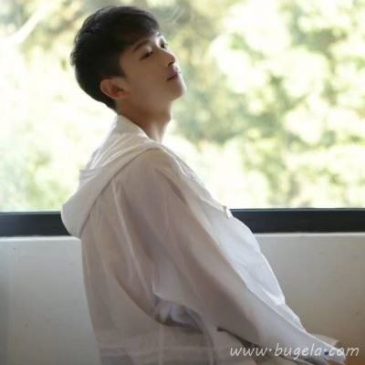 唯美意境男生背影头像图片