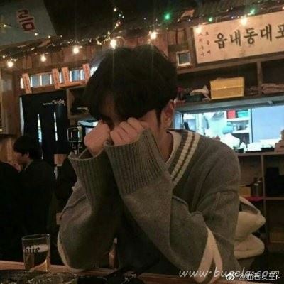 2021新款男生非主流伤感头像图片
