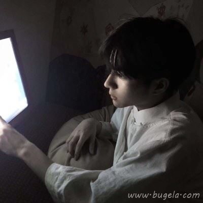 2021新款男生非主流伤感头像图片