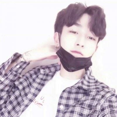 韩版男生帅气戴口罩头像图片