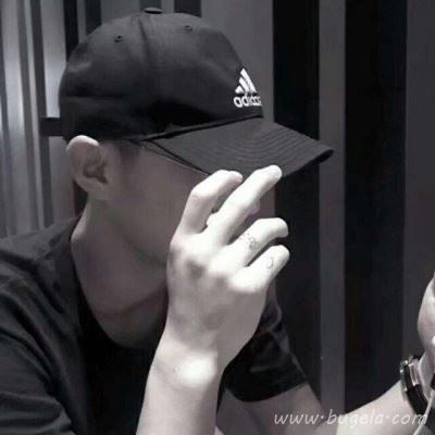 非主流帅哥戴帽子头像图片