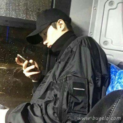 非主流帅哥戴帽子头像图片