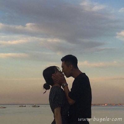 唯美日光下的情侣头像图片