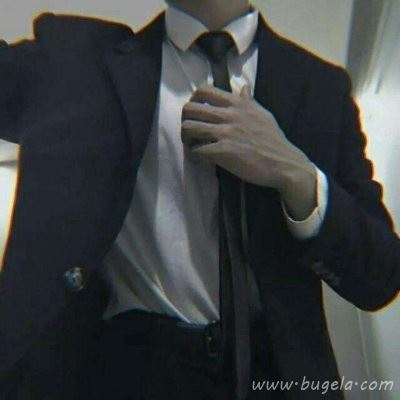 复古风男生衬衫半身头像图片