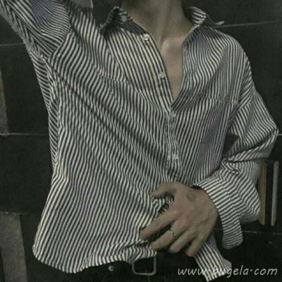 复古风男生衬衫半身头像图片