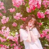 唯美鲜花遮眼睛女生头像_微信头像大全图片