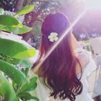 女人头上带花的微信头像_微信头像大全图片