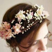 女人头上带花的微信头像_微信头像大全图片