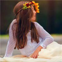 女人头上带花的微信头像_微信头像大全图片