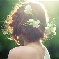 女人头上带花的微信头像_微信头像大全图片