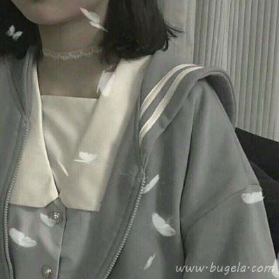 初中生女生平胸头像图片