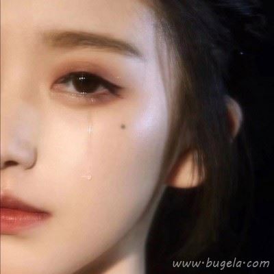 女生高冷霸气半边脸头像图片