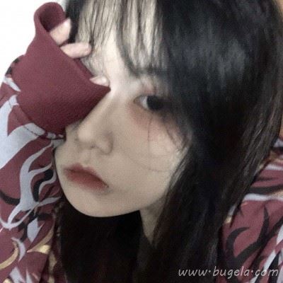 女生高冷霸气半边脸头像图片