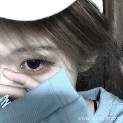 女生高冷霸气半边脸头像图片