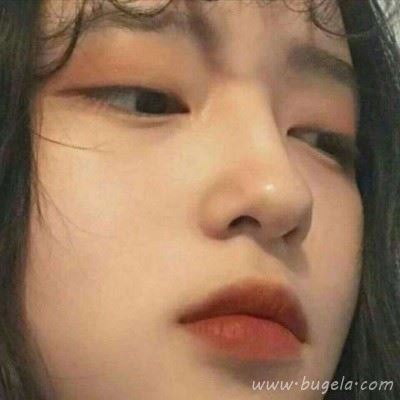 女生高冷霸气半边脸头像图片