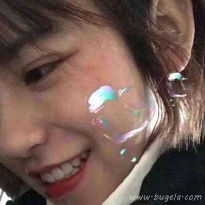 女生高冷霸气半边脸头像图片