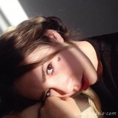 女生高冷霸气半边脸头像图片