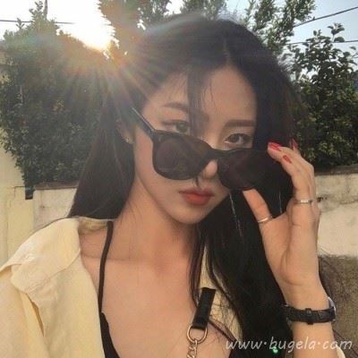 2021最潮最火女生霸气头像 2021最火女生冷酷头像图片