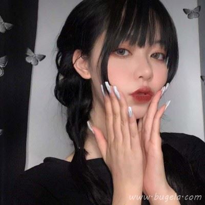 2021最潮最火女生霸气头像 2021最火女生冷酷头像图片