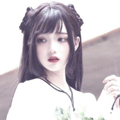 2021最潮最火女生霸气头像 2021最火女生冷酷头像图片