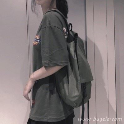 学院风半身微信头像图片