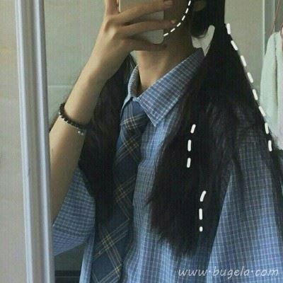 学院风半身微信头像图片
