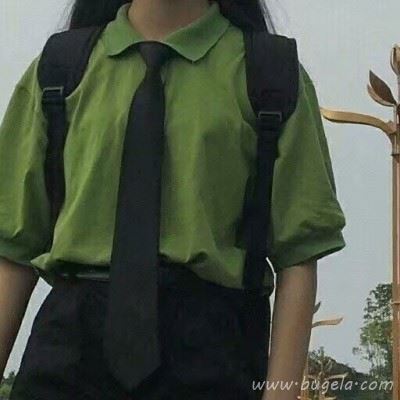 学院风半身微信头像图片