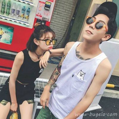 最新时尚一对穿情侣装情头头像图片