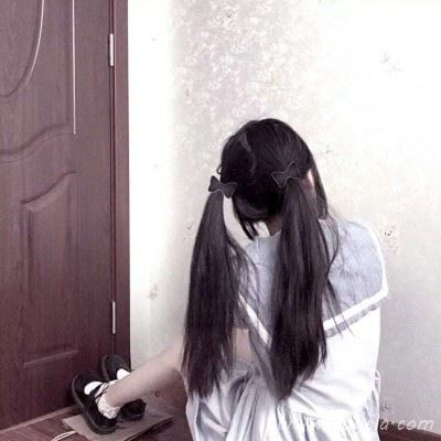女生背影双马尾可爱头像 背影可爱萌女孩头像图片